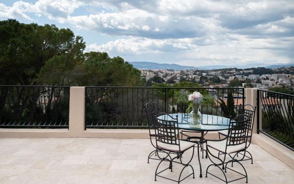 Maison à vendre    5 pièces • 280 m2 Cannes