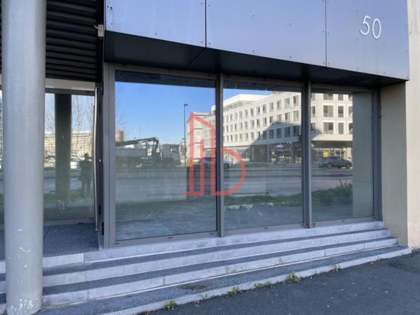 Bureau de 185 m² à louer à Bordeaux Bassins A Flot