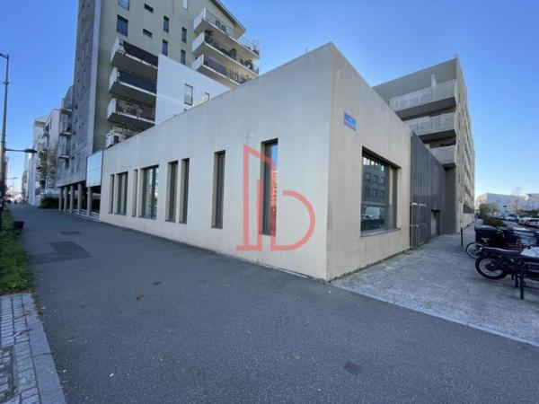 Bureau de 185 m² à louer à Bordeaux Bassins A Flot