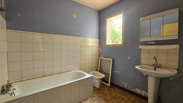 A Vendre Maison 2 Chambres avec Jardin Privatif Secteur Cazeres Environnement Calme et Campagne
