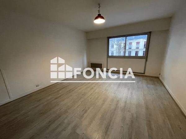 Location Studio 32.3 m² - 132 BOULEVARD DE LA LIBERTE Lille 59000