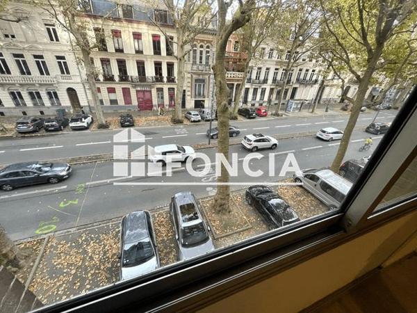 Location Studio 32.3 m² - 132 BOULEVARD DE LA LIBERTE Lille 59000