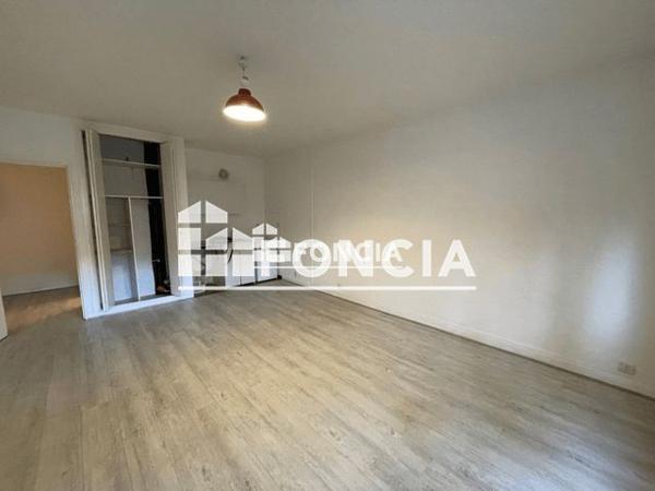 Location Studio 32.3 m² - 132 BOULEVARD DE LA LIBERTE Lille 59000