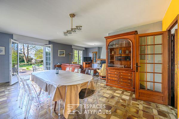 Maison avec piscine et grand jardin arboré à Baden, proche du golf