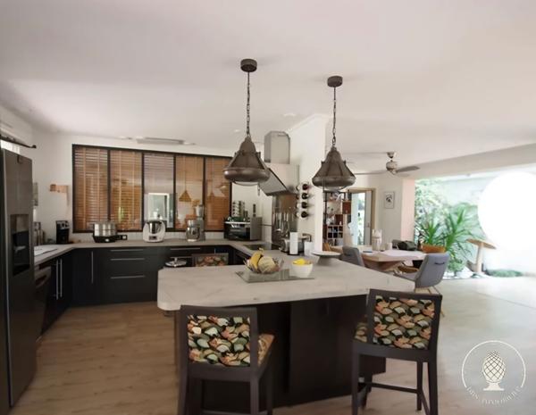 Maison d'exception et de plein pied vendr , La rochelle