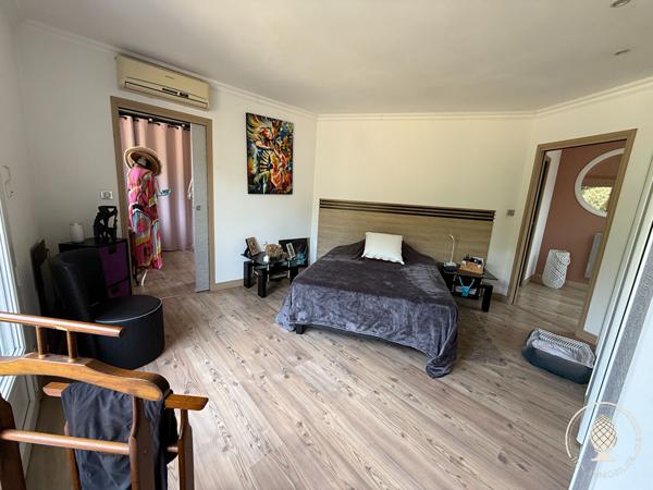 Maison d'exception et de plein pied vendr , La rochelle