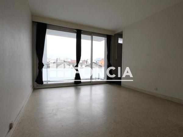 Location Studio 26.26 m² - LES CELIBATAIRES 1 Saint Martin D Heres 38400