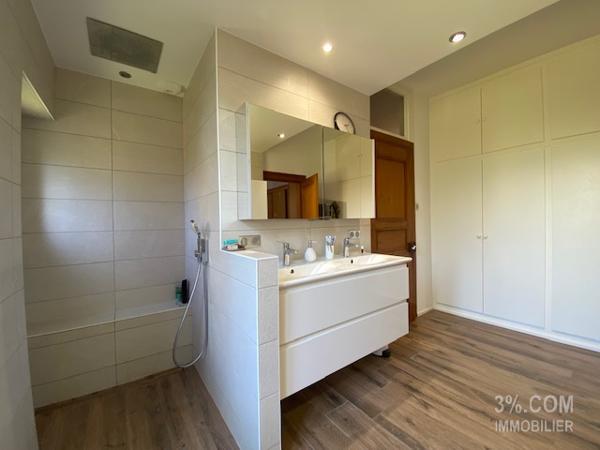 3%COM Magnifique maison de maître au centre de Hochfelden Hochfelden (67270)