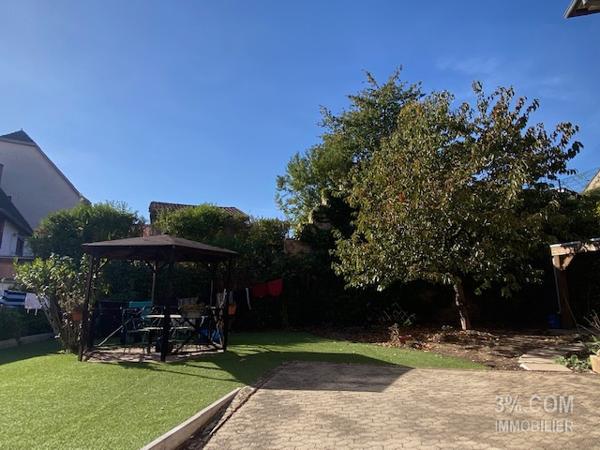 3%COM Magnifique maison de maître au centre de Hochfelden Hochfelden (67270)