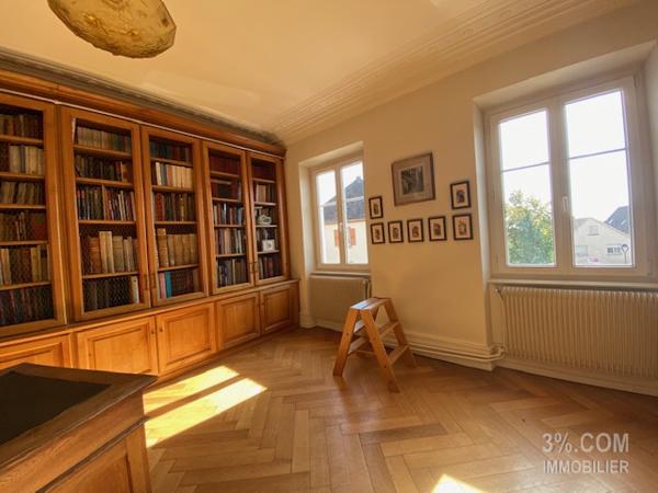 3%COM Magnifique maison de maître au centre de Hochfelden Hochfelden (67270)