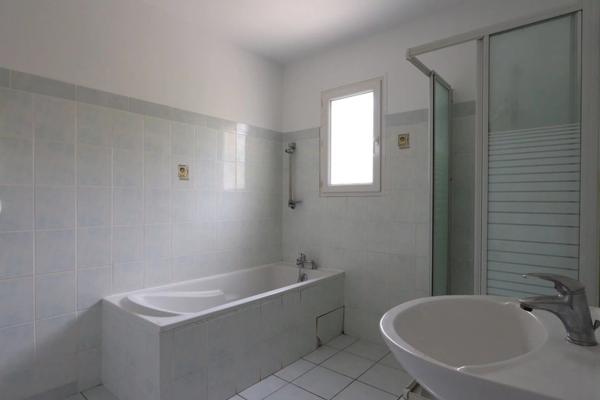 Vente Villa 5 pièces 97 m2 à Saint-Saturnin-Lès-Apt