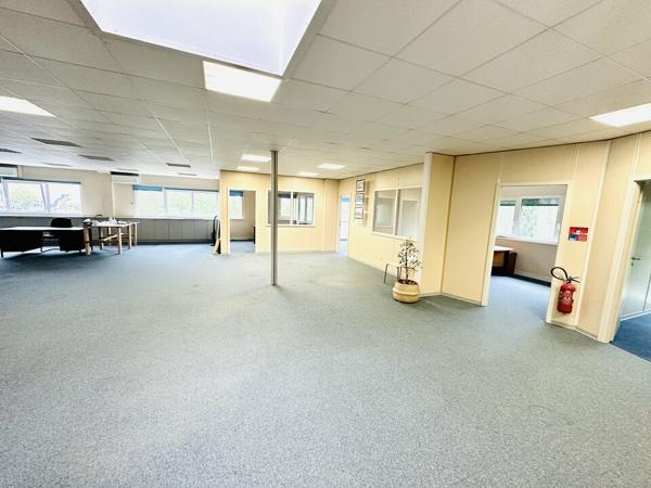BUREAUX à LOUER de 250 m²
