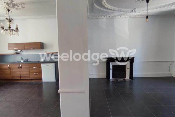 Maison à vendre 6 pièces de 210 m² à Ruelle-sur-Touvre