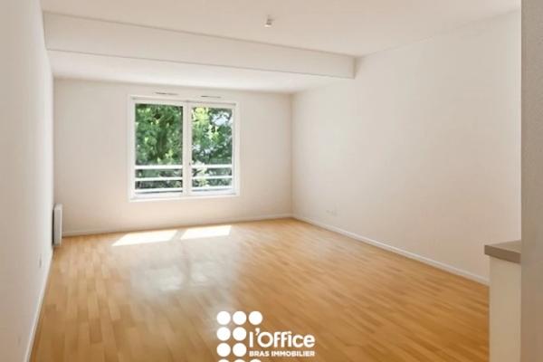 Appartement Studio - 31m² - La Roche-Sur-Yon Le Bourg Sous La Roche