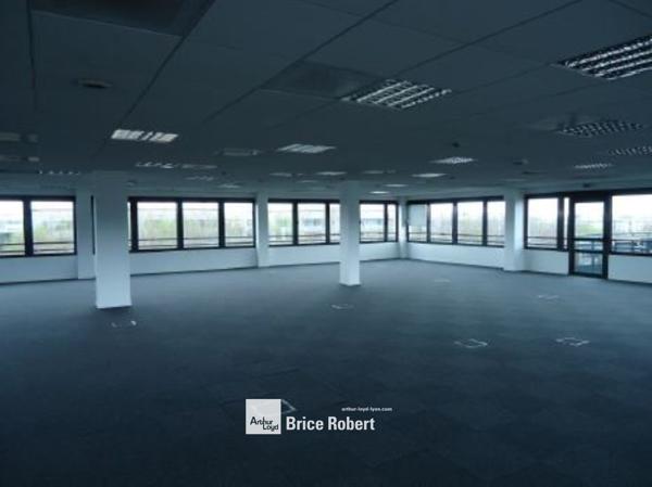 Bureaux à louer à Saint-Priest parc paysager dans Parc Technologique