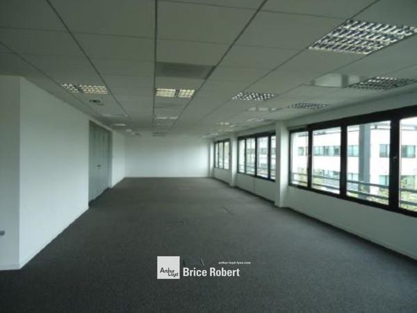 Bureaux à louer à Saint-Priest parc paysager dans Parc Technologique