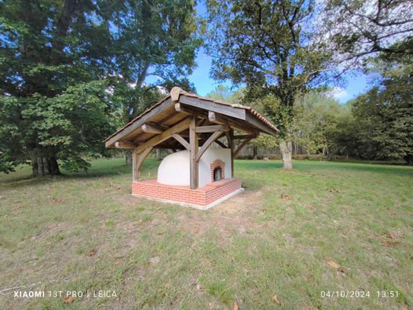 Ensemble immobilier dans airial à Castets