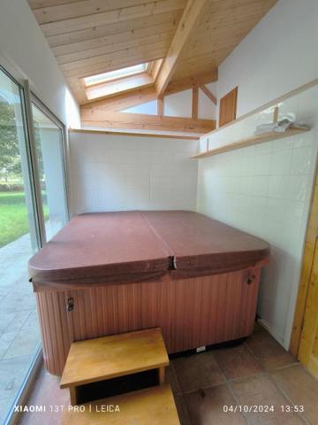 Ensemble immobilier dans airial à Castets