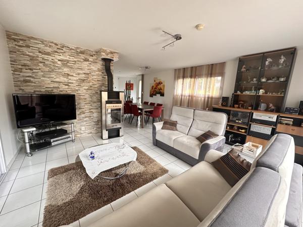 Maison contemporaine 2010 – terrain arboré de 1 512 m² – Royat