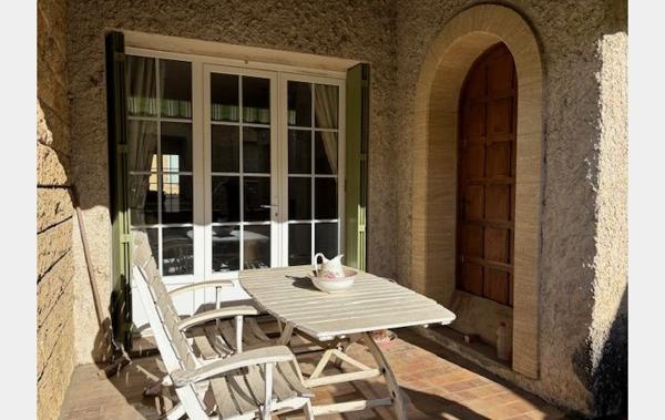 Vente Maison de village GRANDE MAISON COUR GARAGE Remoulins   