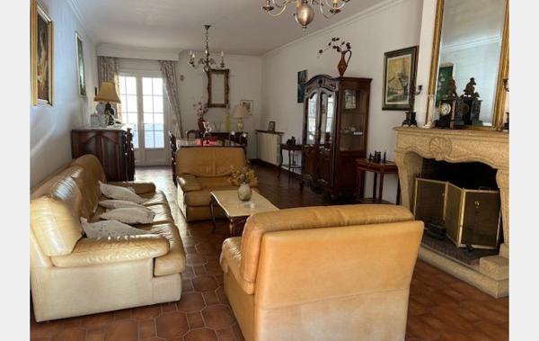 Vente Maison de village GRANDE MAISON COUR GARAGE Remoulins   