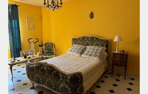 Vente Maison de village GRANDE MAISON COUR GARAGE Remoulins   