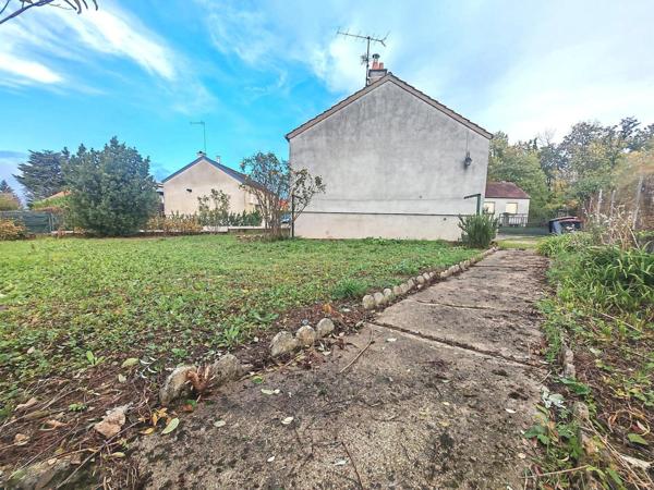 Pavillon sur sous-sol total avec terrain clôturé à Saint-Georges