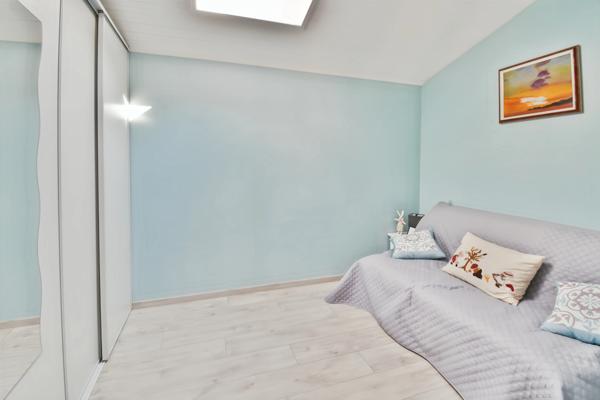 Maison à vendre 3 pièces proche de SAINT JEAN D'ANGELY (17)- Piscine - Garage - Jardin