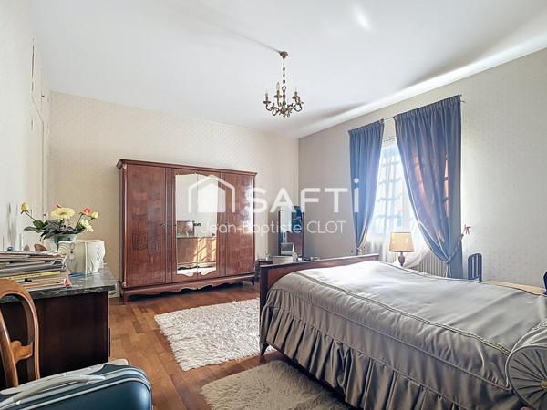 Maison 7 pièces 200 m²