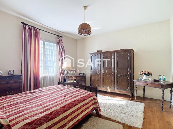 Maison 7 pièces 200 m²