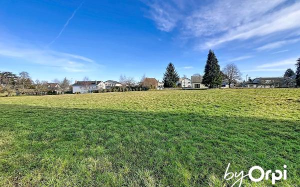 Terrain à vendre    Saint-Gervais-d'Auvergne