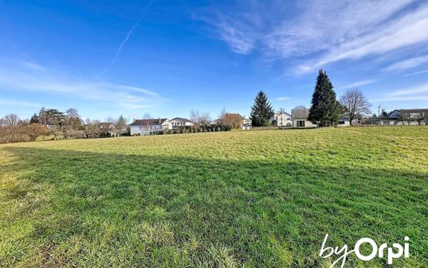 Terrain à vendre    Saint-Gervais-d'Auvergne