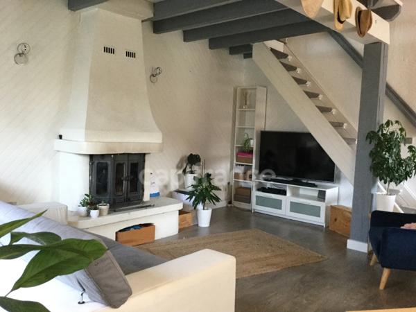 Dpt Pyrénées Orientales (66), à vendre CORNEILLA DEL VERCOL VILLA de plain-pied 3 faces avec piscine