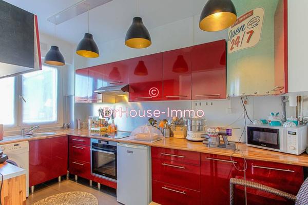 Immeuble à vendre 9 pièces de 111 m²