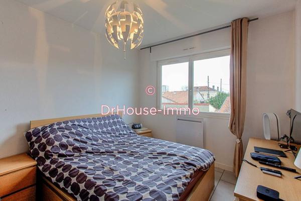 Immeuble à vendre 9 pièces de 111 m²