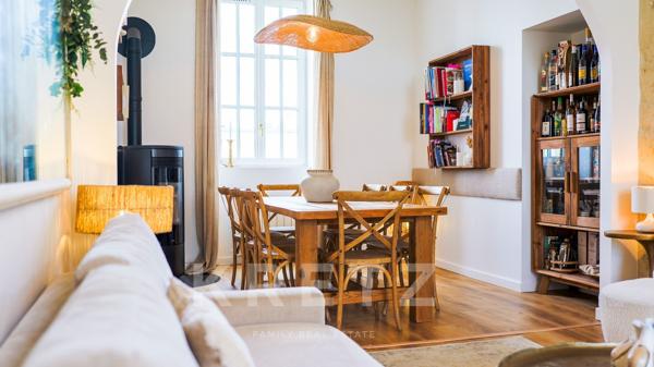 Roscoff — Propriété haut de gamme rénovée avec vue mer et dépendances