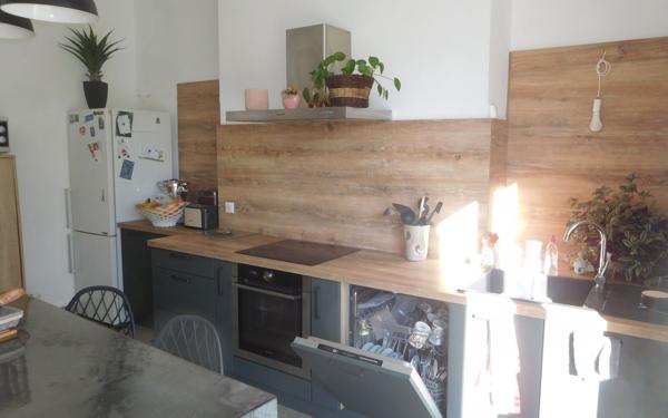 Maison à vendre    7 pièces • 247 m2 Saint-Yrieix-la-Perche