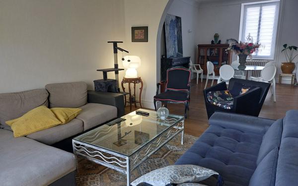 Maison à vendre    7 pièces • 247 m2 Saint-Yrieix-la-Perche