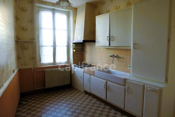 À VENDRE: Maison de 5 pièces à DROUÉ, au cœur du Perche Vendômois