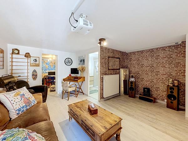 À vendre - Maison familiale avec piscine, appartement indépendant et vue dégagée - Grasse, quartier Saint-Jacques