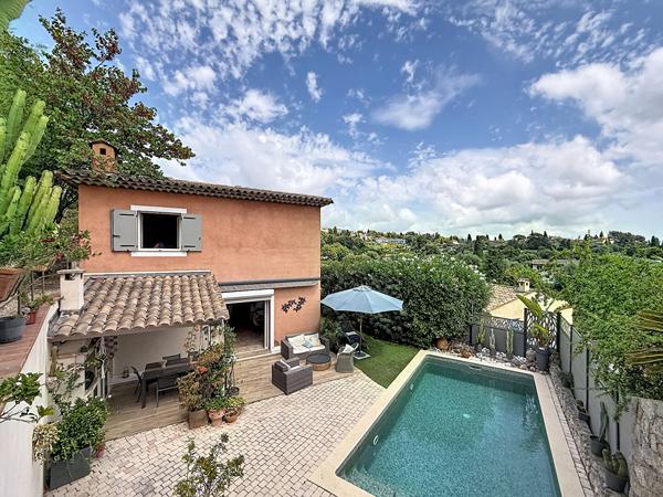 À vendre - Maison familiale avec piscine, appartement indépendant et vue dégagée - Grasse, quartier Saint-Jacques