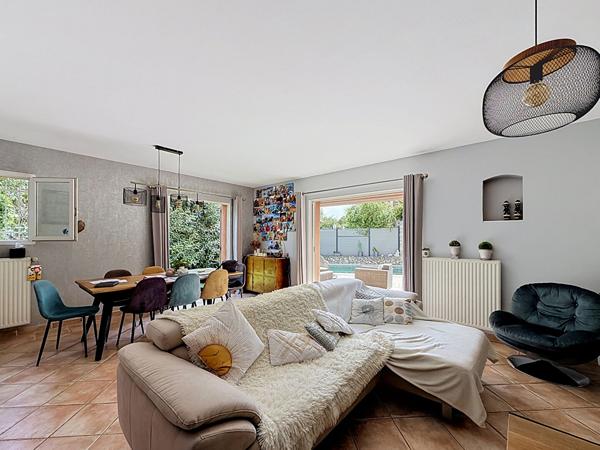 À vendre - Maison familiale avec piscine, appartement indépendant et vue dégagée - Grasse, quartier Saint-Jacques