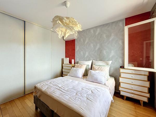 À vendre - Maison familiale avec piscine, appartement indépendant et vue dégagée - Grasse, quartier Saint-Jacques