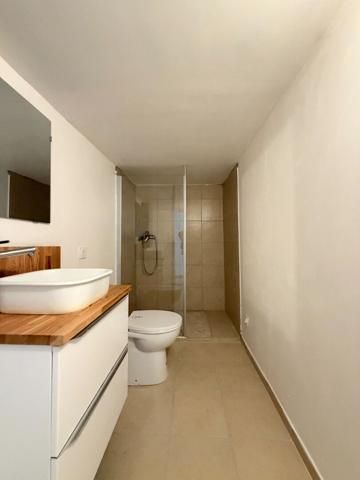 A VENDRE EN EXCLUSIVITE 84160 CADENET MAISON DE VILLAGE TYPE 3 PIECES D'ENVIRON 66M² AVEC COUR ET CAVE