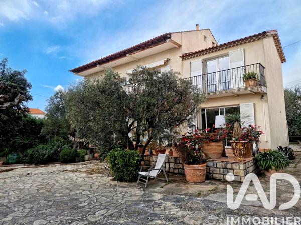 Maison à vendre 10 pièces 290 m² Bandol