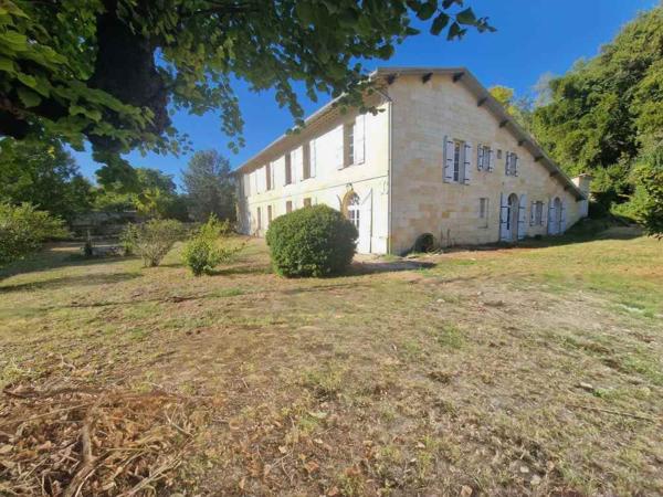 Maison 6 pièce(s) 3 chambre(s) 320 m²