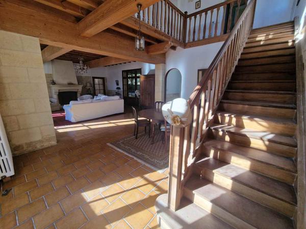 Maison 6 pièce(s) 3 chambre(s) 320 m²