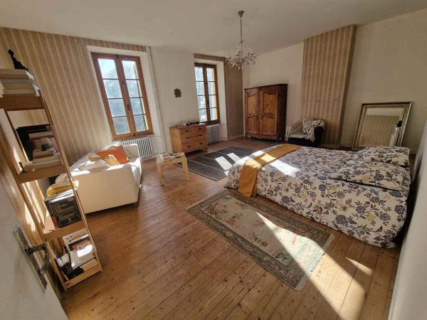 Maison 6 pièce(s) 3 chambre(s) 320 m²