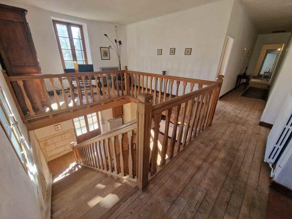 Maison 6 pièce(s) 3 chambre(s) 320 m²