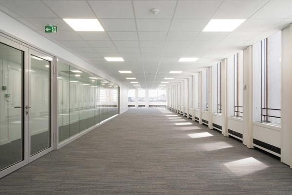 Bureaux à louer à Puteaux La Défense dans immeuble rénové et sécurisé